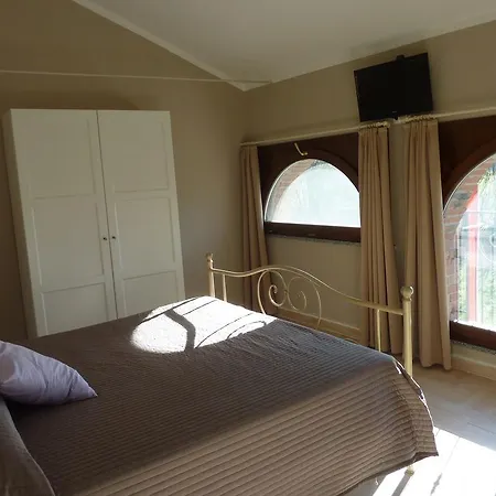 Boschi Celati * Roncaglia